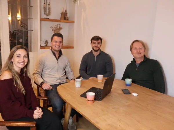 Het team van Luchtontvochtigerwinkel.nl: Femke, Rick, Jay en Michiel
